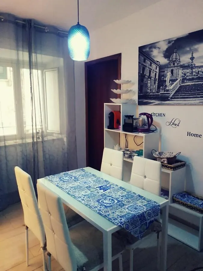 Hola Cathedral House Apartment Palermo Italy