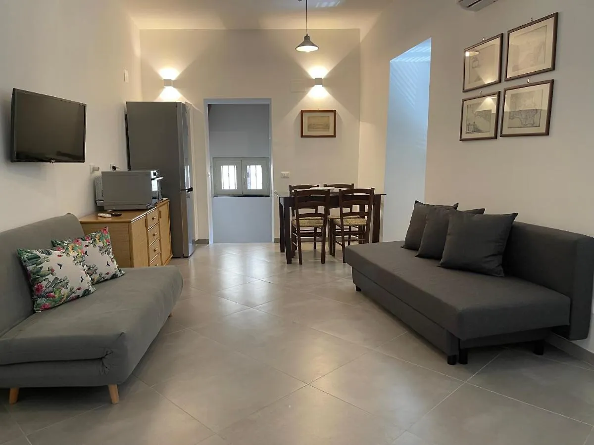 Hola Cathedral House Apartment Palermo 0*,  Italy
