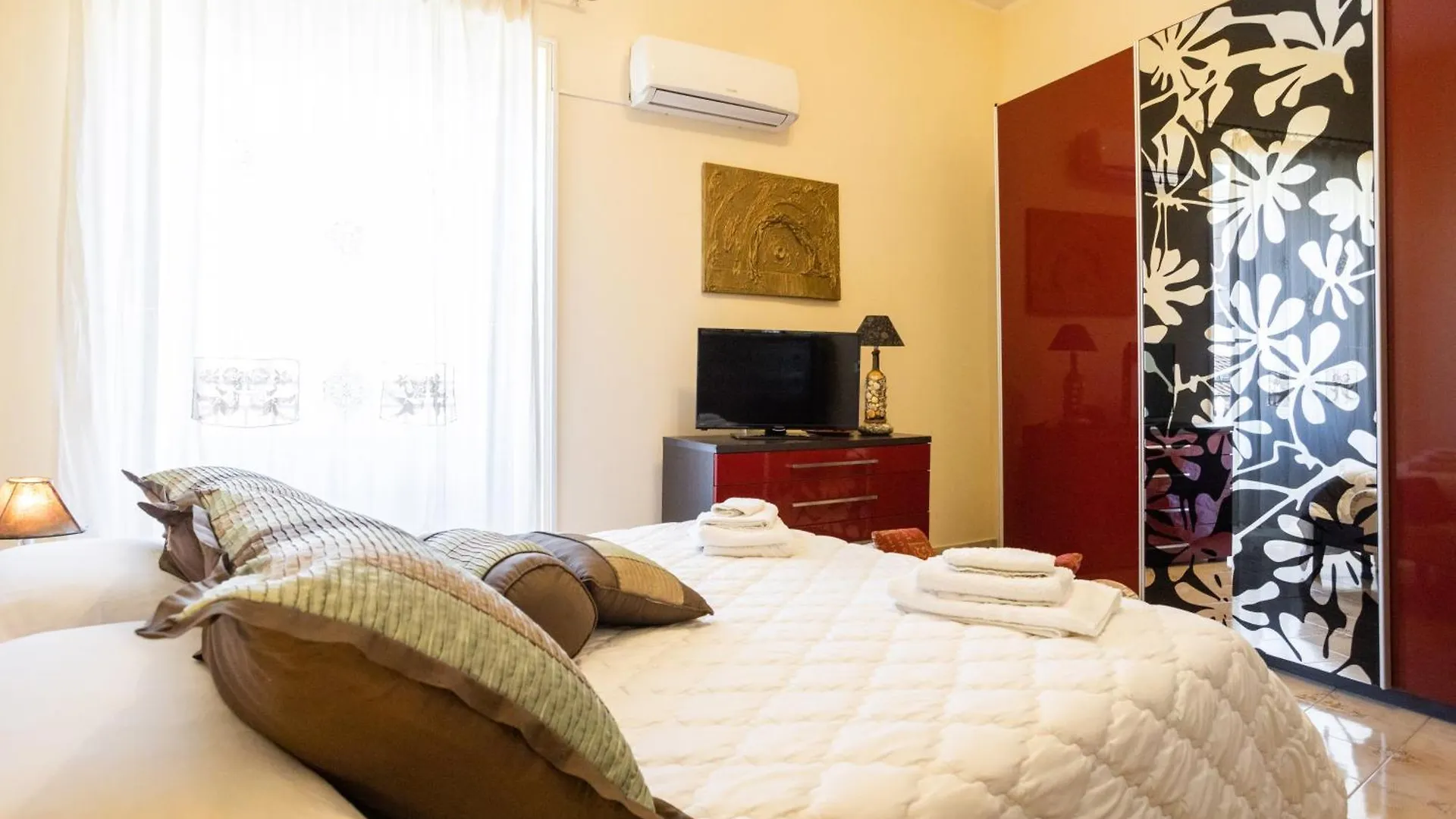 Hola Cathedral House Apartment Palermo 0*,